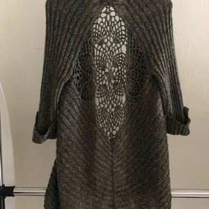 BCBG CARDIGAN